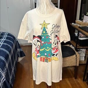 Disney Cream Short Sleeve Tee with Mickey and Minnie size large NWT short nwt
